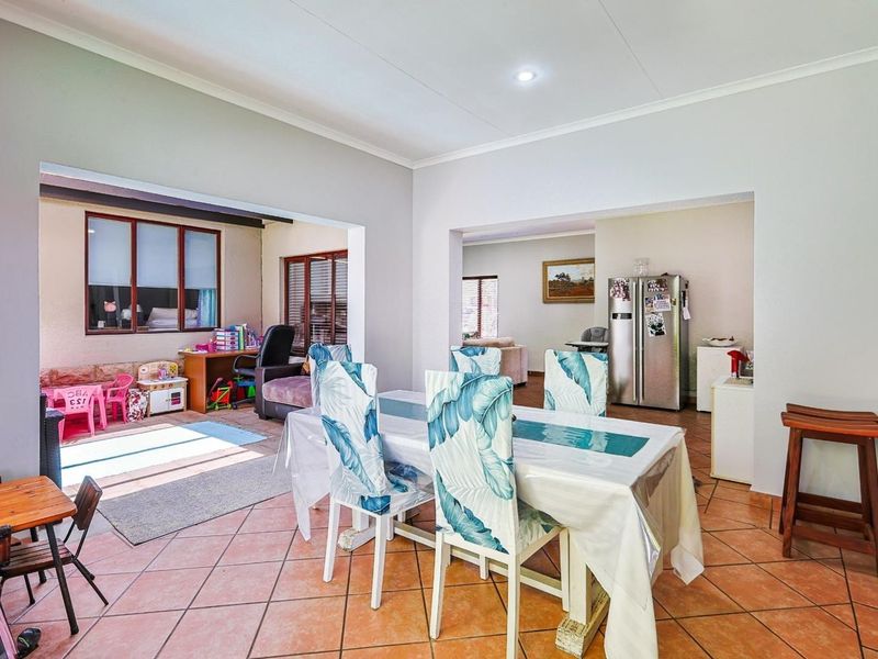 Your wellspring of comfort. Meadow Heights is the perfect 'Welcome Home.' - Photo 10