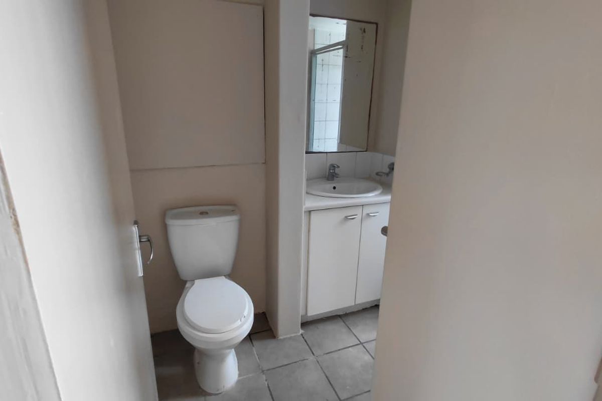 Charming 1 Bedroom Apartment To Let – Houghton Village Estate - Photo 5