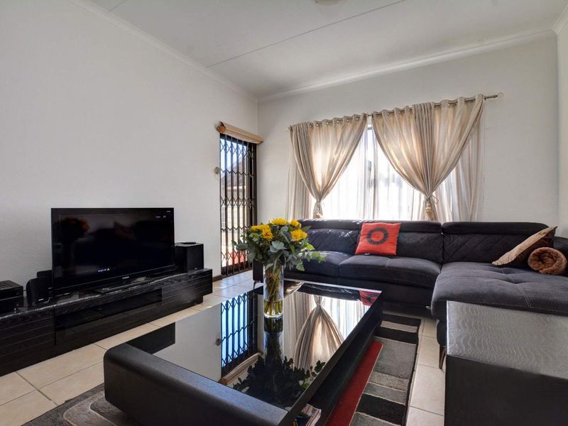 Modern Urban Living - Photo 4