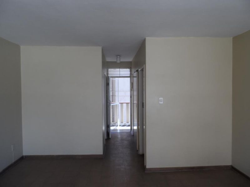 A BACHELOR FLAT TO RENT IN SUNNYSIDE - Photo 8