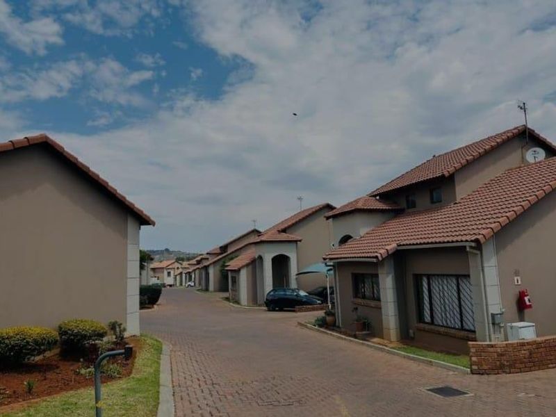 2 Bedroom Townhouse for Sale in Mondeor Johannesburg South - Photo 8