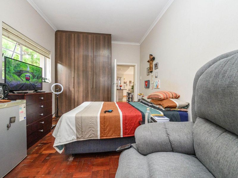 Stunning Family Home or Excellent Investment - Serious Seller - Photo 6