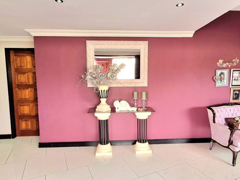 Discover Elegance - Unique 4-Bedroom Home Awaits You! - Photo 7