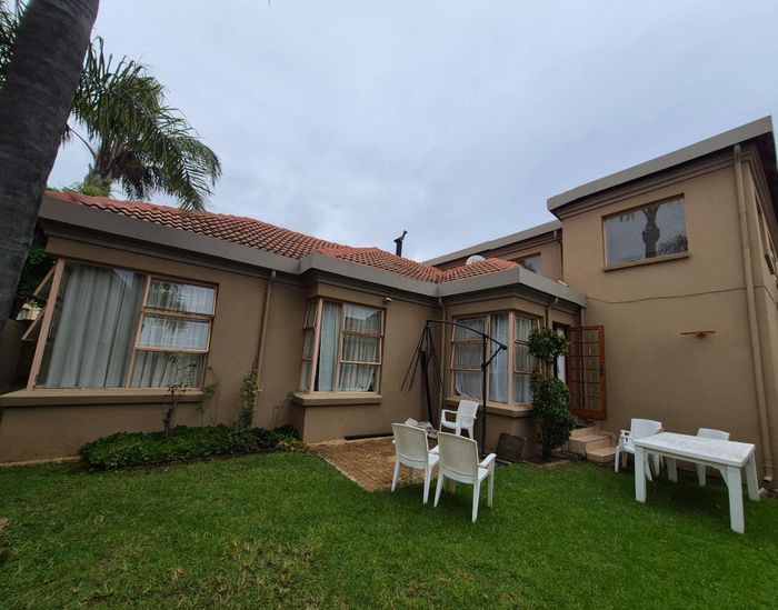 Property #2479329, House For Sale in Rietvalleirand