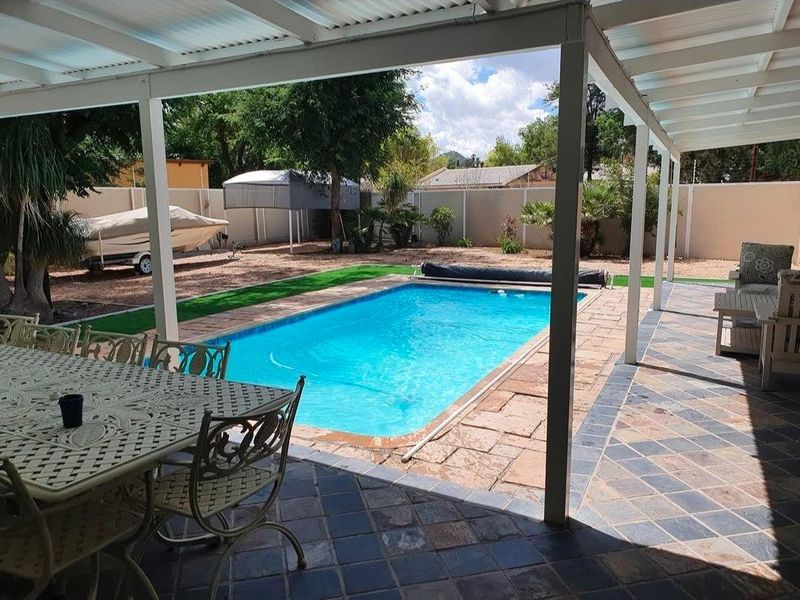 Exclusive 4-Bedroom Home with Pool & Study in Klein Windhoek - Photo 2