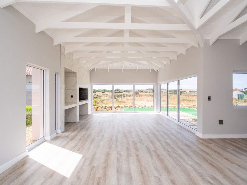 Well Priced Home, Waiting for its New Owner - Photo 8