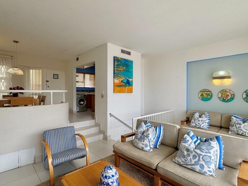 A furnished Townhouse in the heart of Umhlanga Rocks!!! - Photo 5