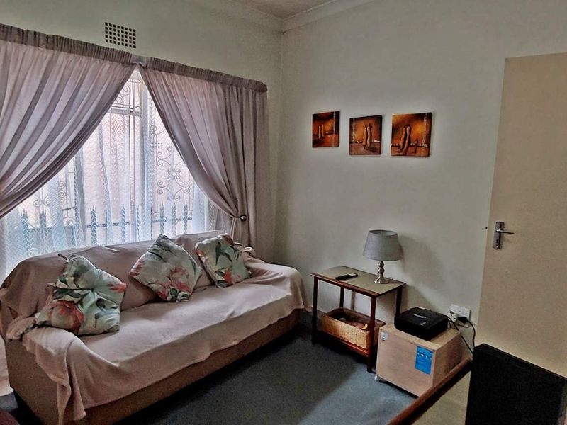 Family entertainer with large flat - Photo 5