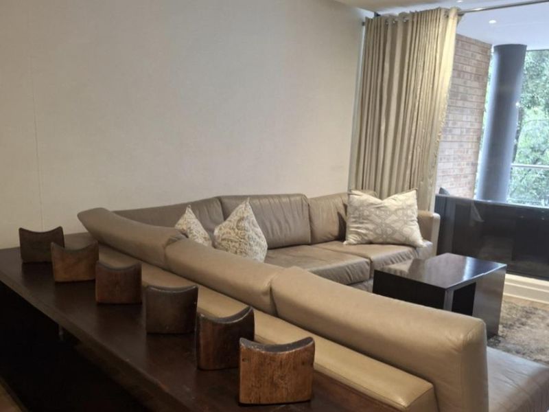 A BEAUTIFULLY FURNISHED TWO BEDROOM APARTMENT - Photo 4