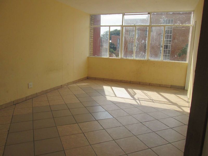 BEAUTIFUL 3] THREE BEDROOMS APARTMENT FOR SALE IN SUNNYSIDE '' BARGAIN - Photo 9