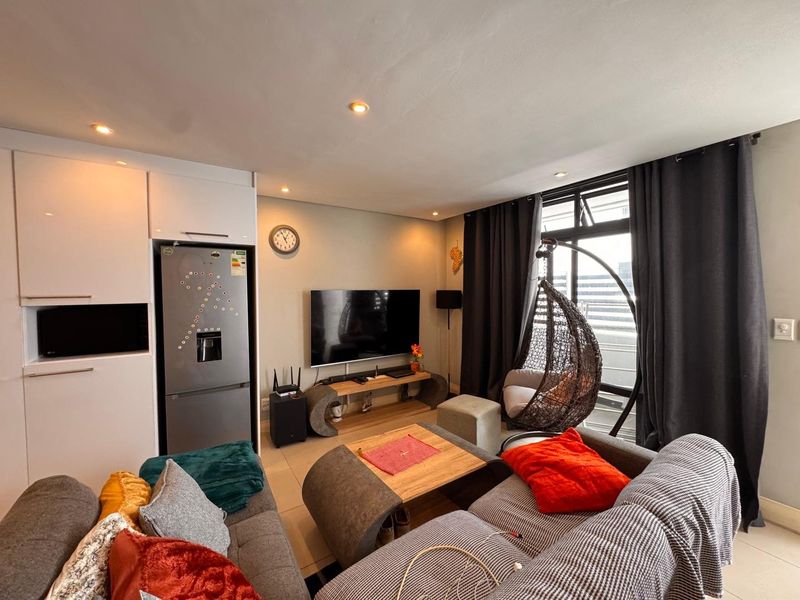 Beachfront Lifestyle, Lock-Up-and-Go-Convenience - Photo 3