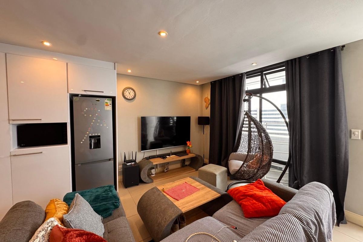 Beachfront Lifestyle, Lock-Up-and-Go-Convenience - Photo 3