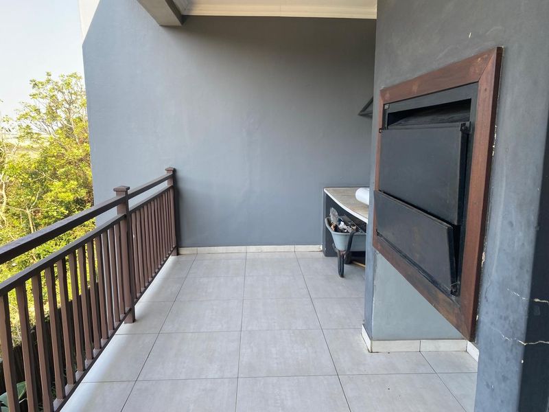 House with Flat for Rental in Palm Lakes Estate - Photo 10