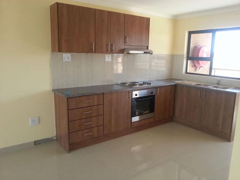 2 BEDROOM APARTMENT FOR SALE IN OTJOMUISE – WINDHOEK Modern, neat and spacious 78 m2 apartment situated on the 3rd floor of a secure complex in Otjomuise. - Photo 3