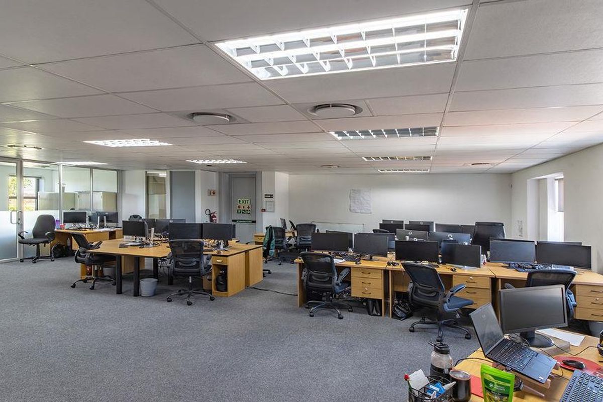 Premium, Future-Ready Office Space Designed to Elevate Your Business in Century City - Photo 5