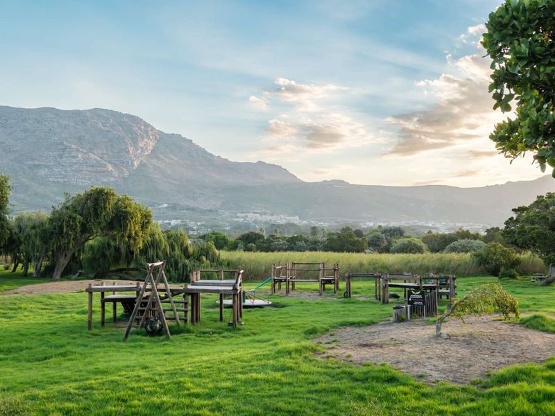 Lock And Go Starter Home! - Photo 5