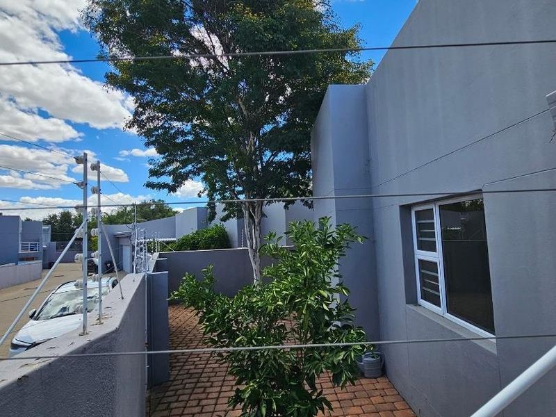 Klein Windhoek to rent - Photo 8