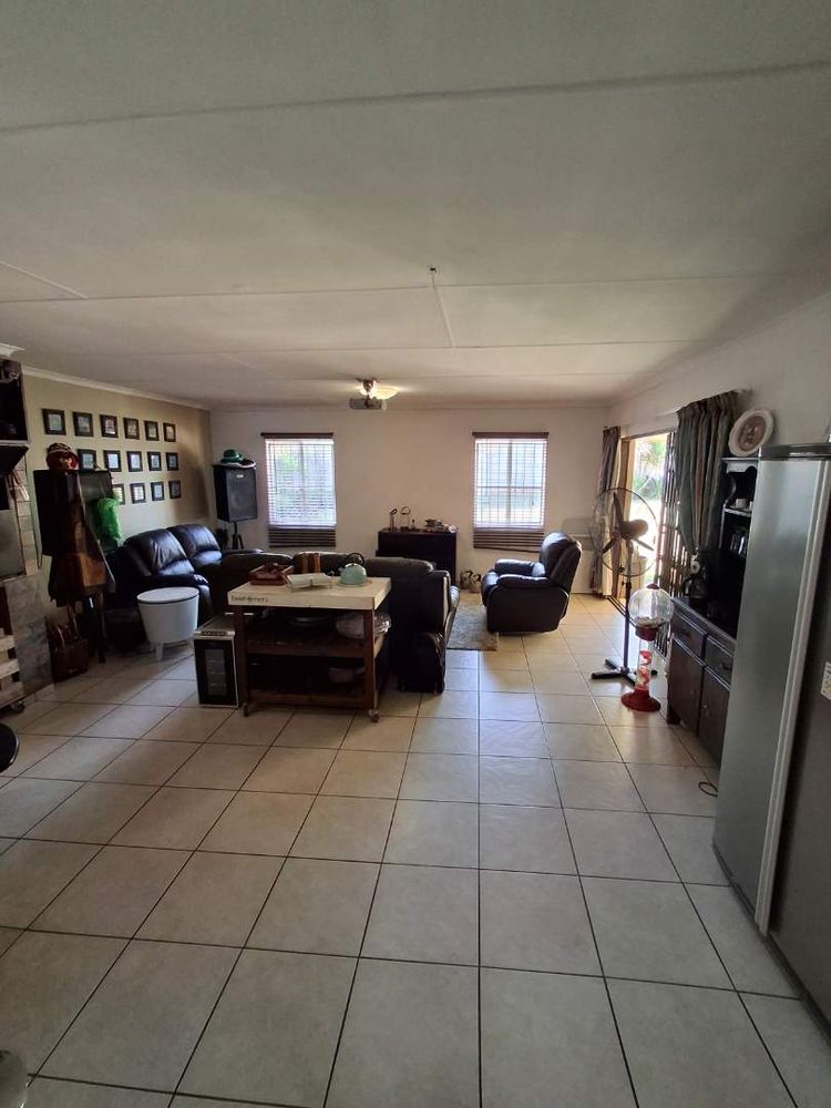 Family Room/Entertainment Area