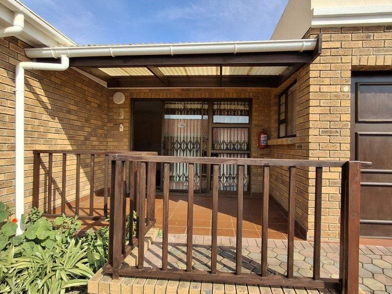 Retirement Living at Its Best in Hartenbos - Photo 2