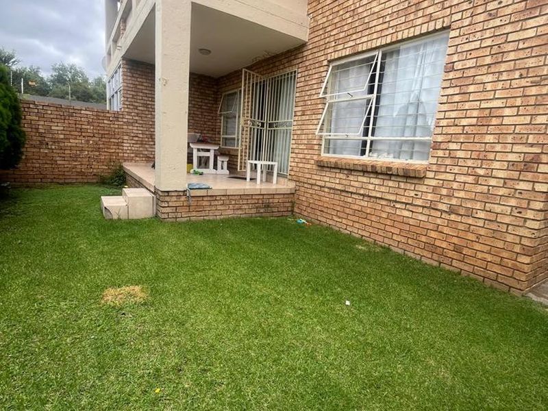 Ground Floor 2 Bedroom apartment - Photo 9