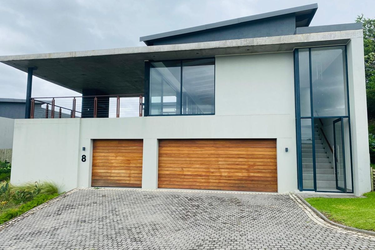 Beautiful Home For Rental in Palm Lakes Estate - Photo 3