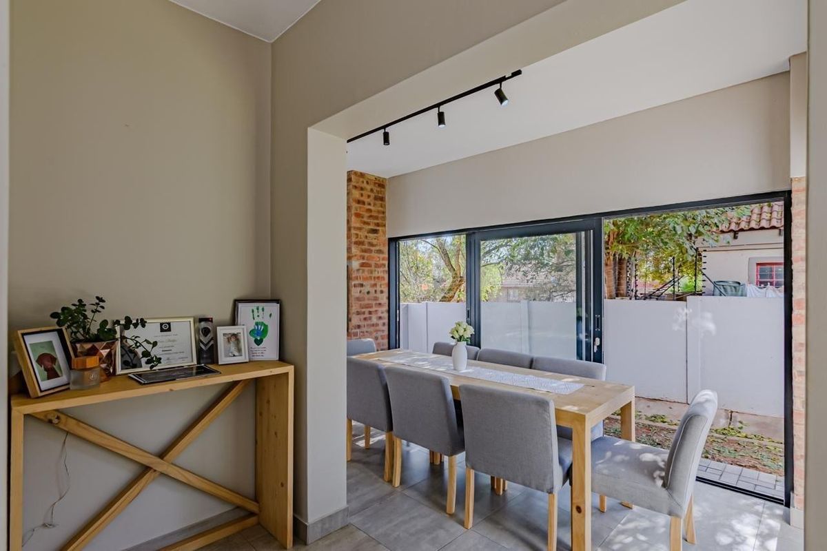 Stunning and modern 3 Bedroom House for Sale - Photo 4