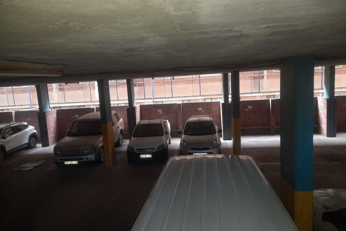 2  Bedroom Apartment for sale in Xanadu - Photo 3