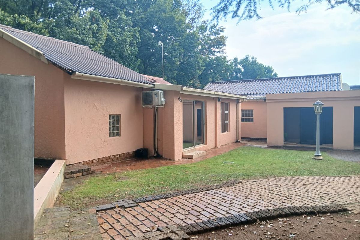 Two Homes, One Property: Ideal for Families & Investors! - Photo 2