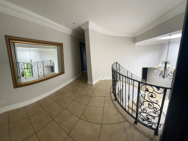 Where Comfort Meets Corporate Living - Photo 2