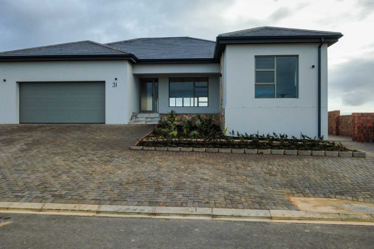 No Transfer Duty – Embrace the Ultimate Coastal Lifestyle - Photo 2