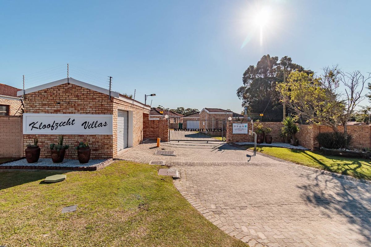 Stylish, Secure & Effortless Living in Kloofzicht Villas, Glenroy Park - Photo 2
