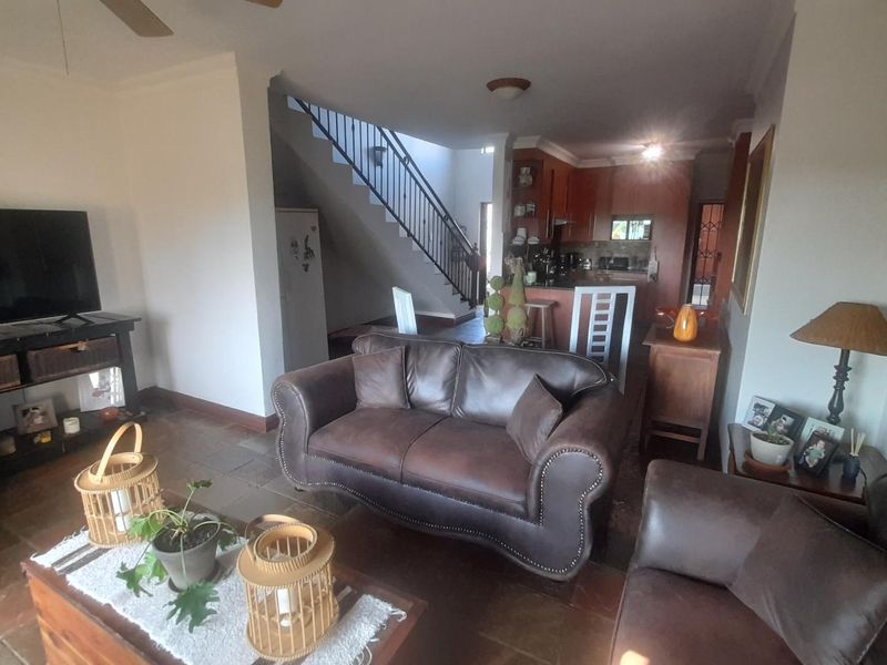 "Your Dream Home Awaits: 2-Bedroom Apartment in Melodie Waters" - Photo 4