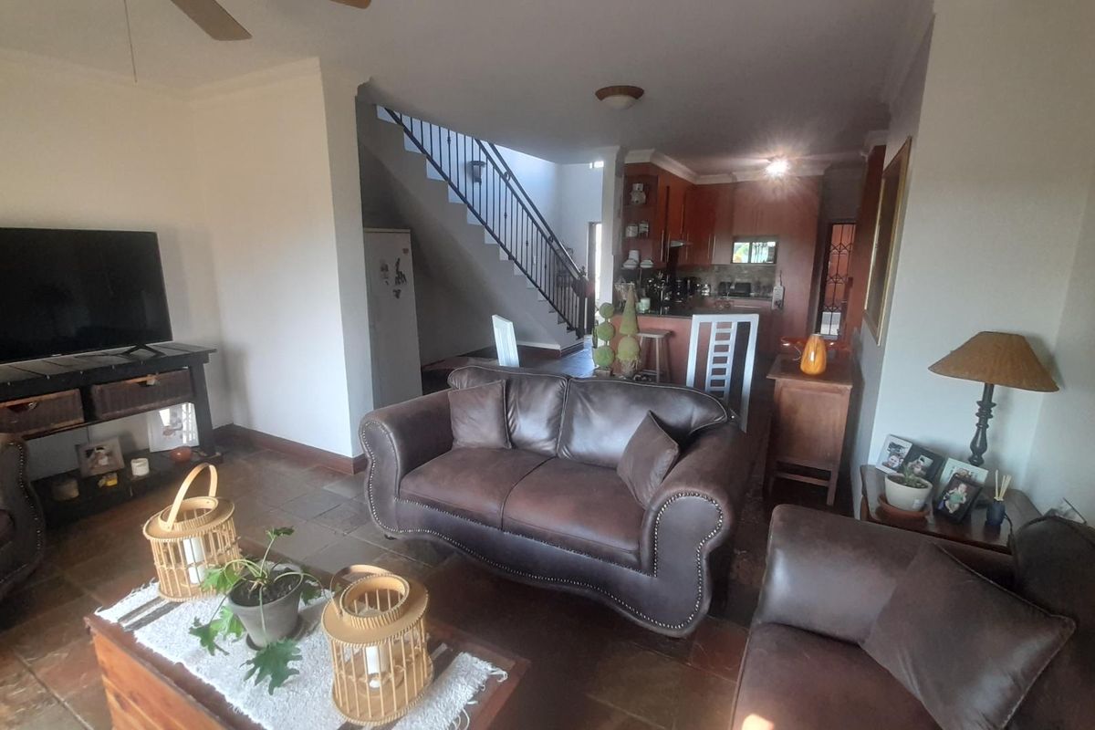 "Your Dream Home Awaits: 2-Bedroom Apartment in Melodie Waters" - Photo 4