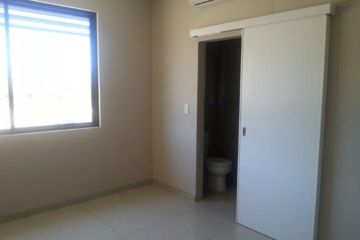 1 Bedroom Apartment To Let - Photo 4
