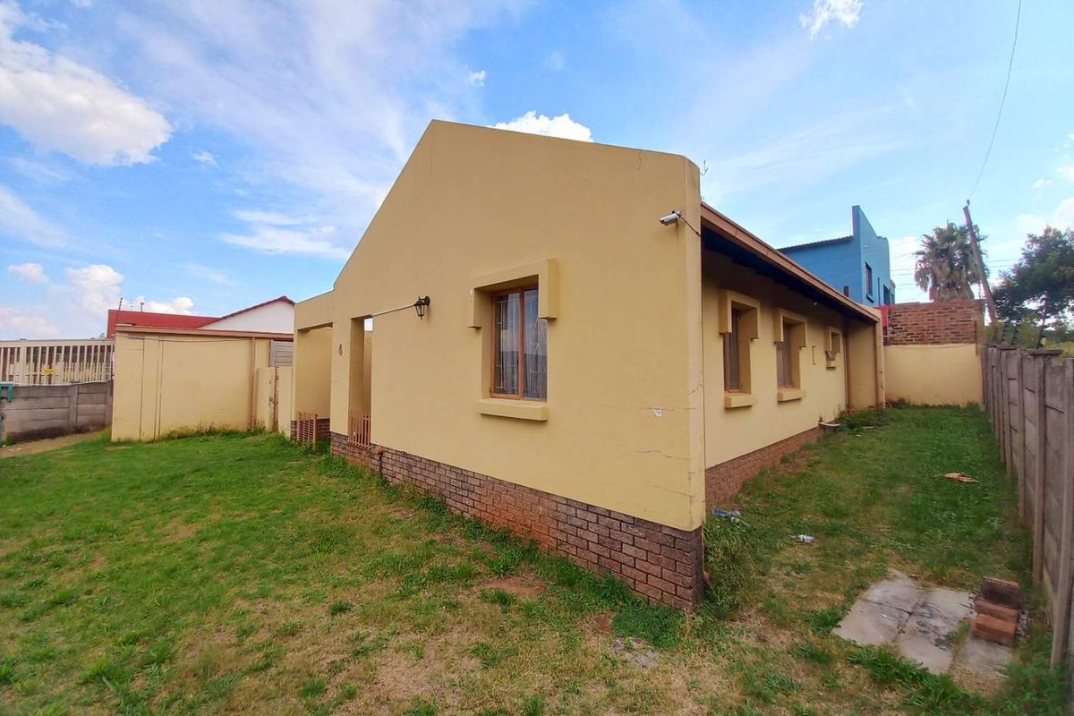 Two Bedrooms house for sale in Elandspoort - Photo 3