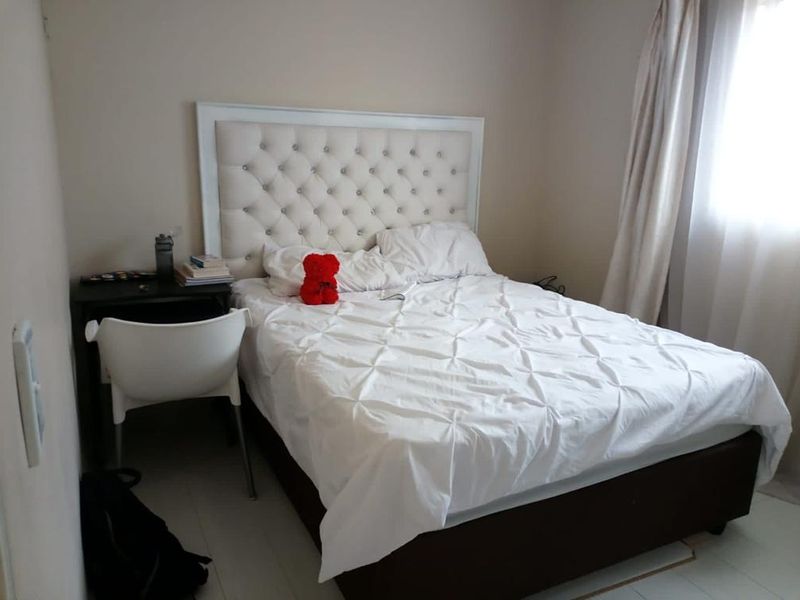 Riverside View Home - R 850 000! - Photo 10