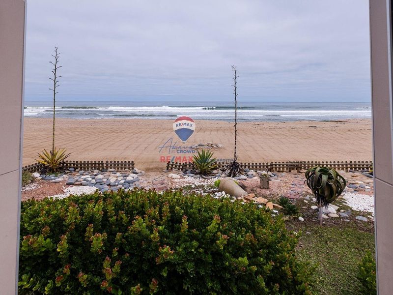 Beautiful Sea Front House Swakopmund - Photo 5