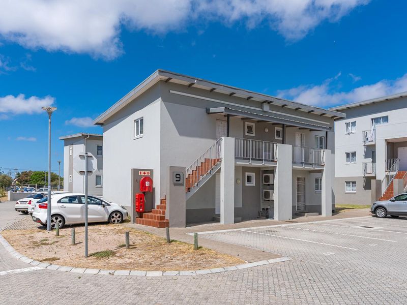 Charming 2-Bedroom Ground Floor Apartment - Photo 2