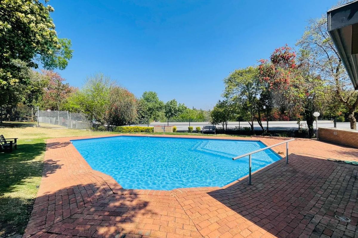 2 Bed Furnished Apartment for Rent in Sandhurst - Photo 3