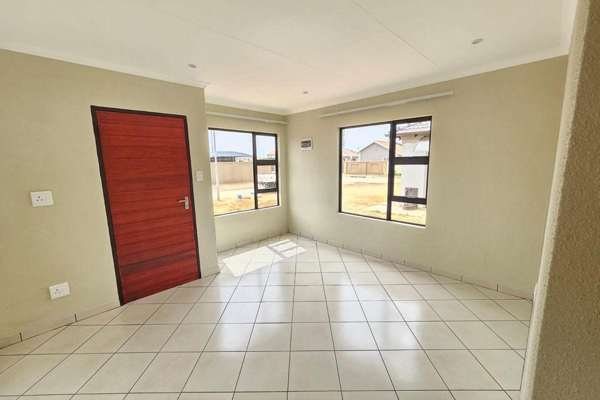 Affordable Living – Your New Home Awaits - Carnival Grove ! - Photo 5