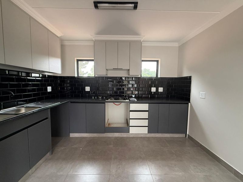 2 bed, 2 bath Apartment in Waverley - Photo 7