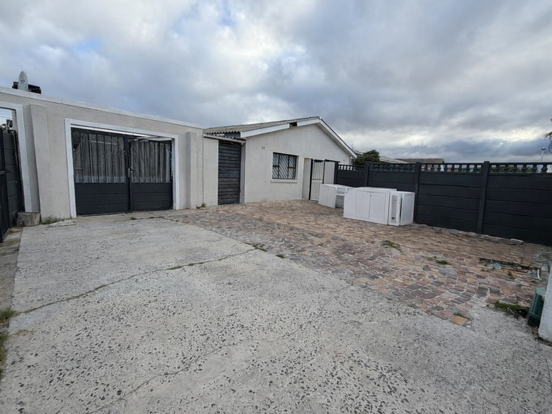 Beautiful investment property on large plot - Photo 3