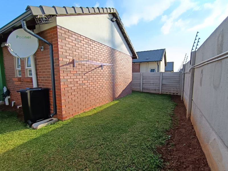Modern 2-Bedroom Home for Sale in Parkdene Manor | R1,200,000 | Covered Parking - Photo 6