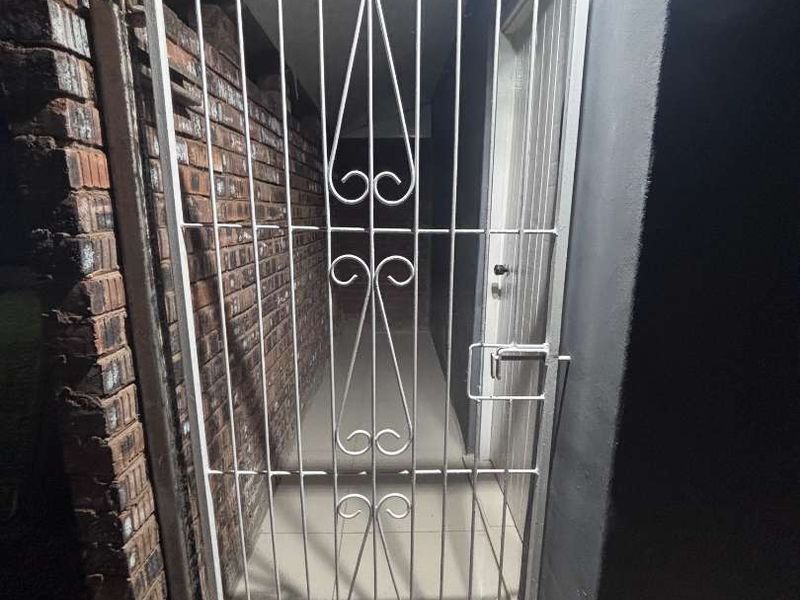 Secure 1 Bedroom Flatlet to Rent in Hayfields, Pietermaritzburg - Photo 9