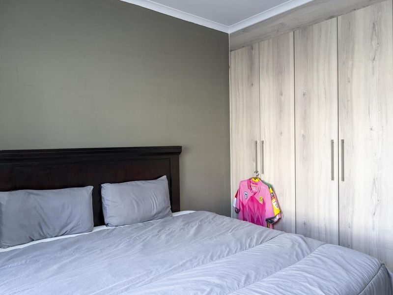 Orchid Ridge: Perfect 1-Bedroom with Balcony Views - Photo 6