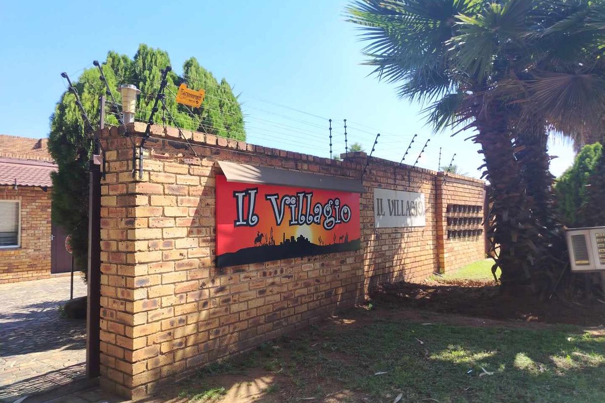 Charming Townhouse Next to Golf Course Awaits You! - Photo 2