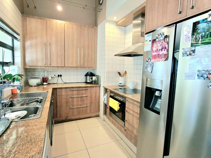 Spacious Bedford Centre Apartment – Prime Position, Exceptional Potential! - Photo 8