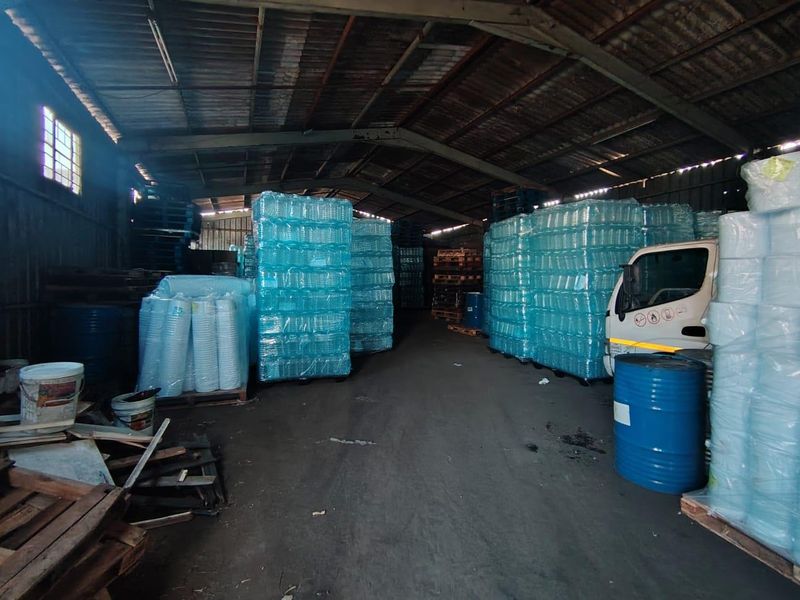 Warehouse to let in Greyvillle, Berea - Photo 3