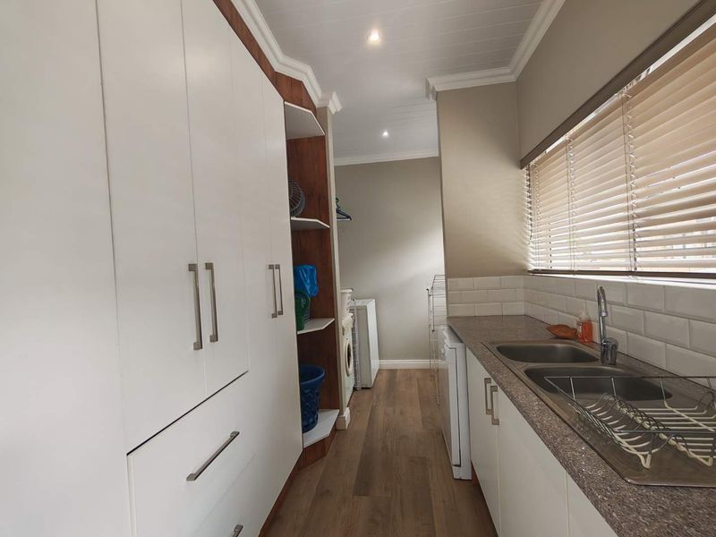 Stunning 5 Bedroom House for Sale in Monte Christo - Photo 8