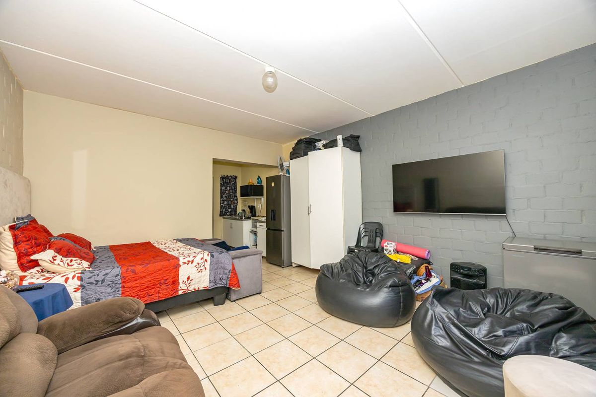 Studio Apartment for Sale in Maitland - Photo 4